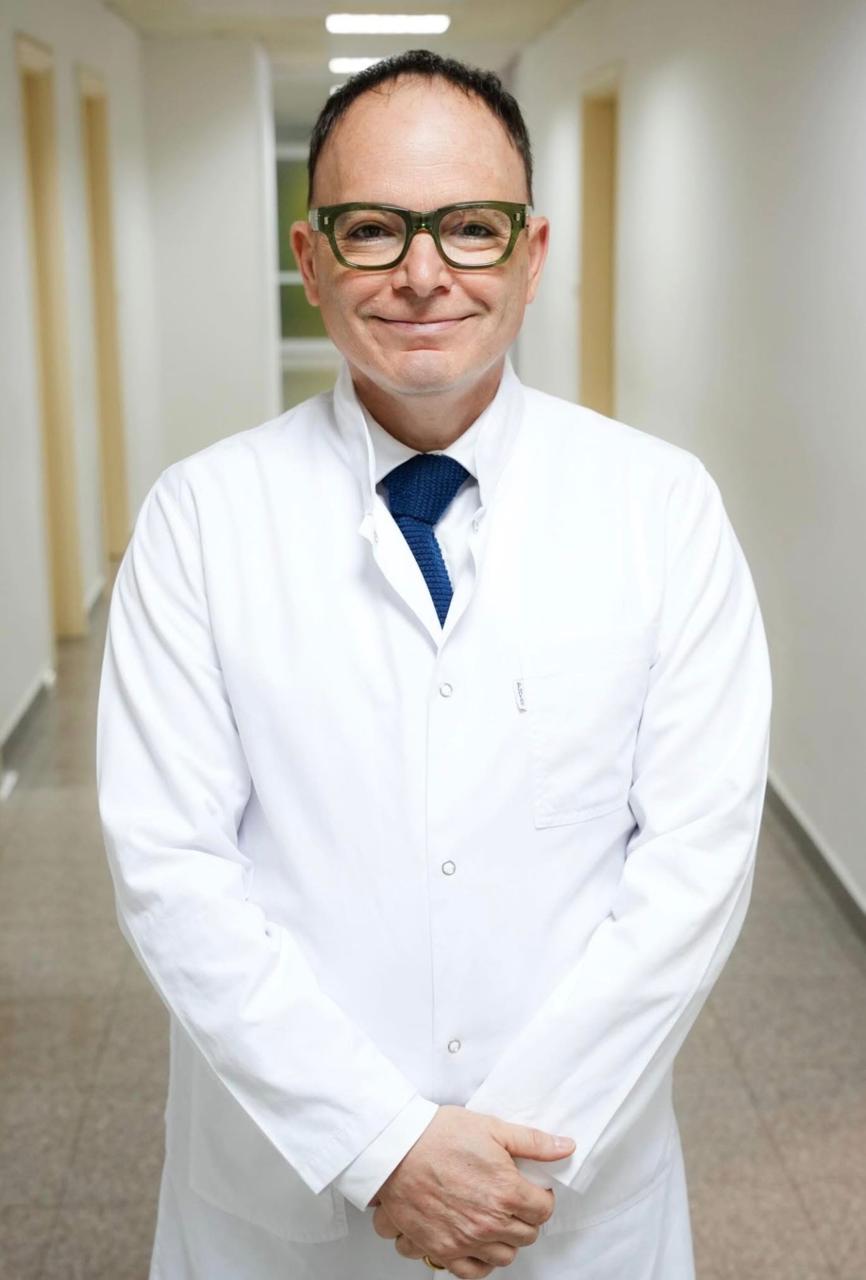 Prof. Dr. Artur Xhumari