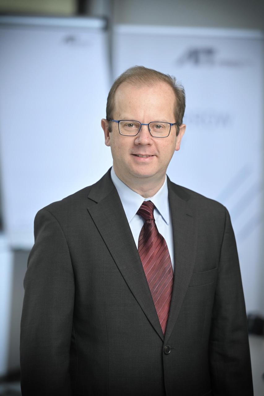Dr. Rainer Hainberger